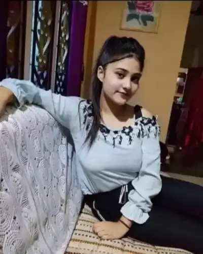 Call Girls Service in Seelampur